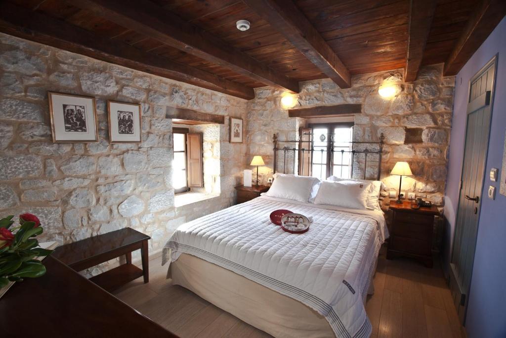 Mavromichalai Otel Liménion Oda fotoğraf