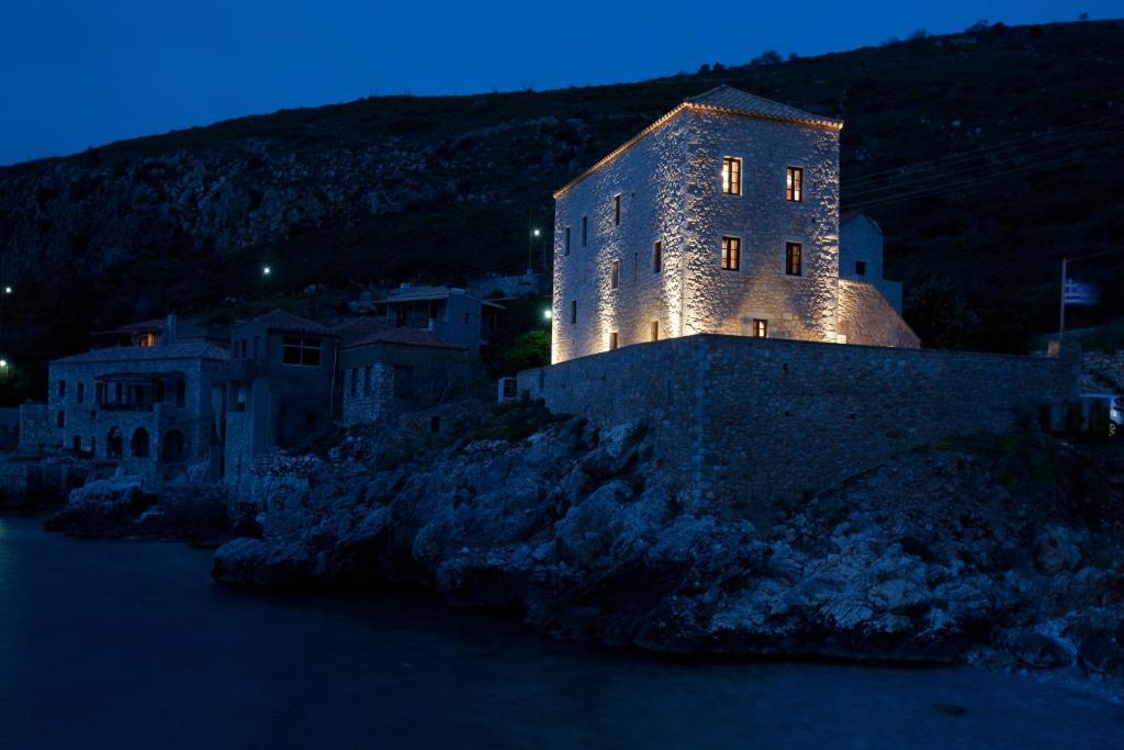 Mavromichalai Otel Liménion Dış mekan fotoğraf